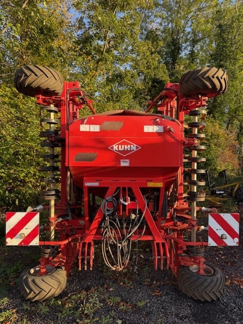 2016 Kuhn farm machinery (u.k.) ltd Megant600 Pneu tine seed drill